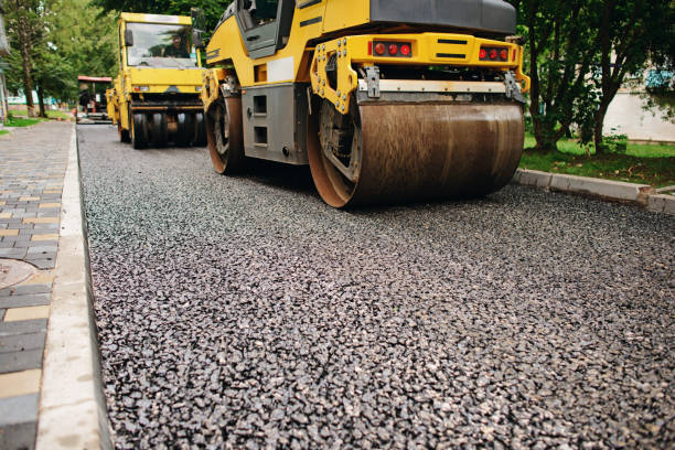 Best Driveway Paving Contractor  in Mackinaw, IL